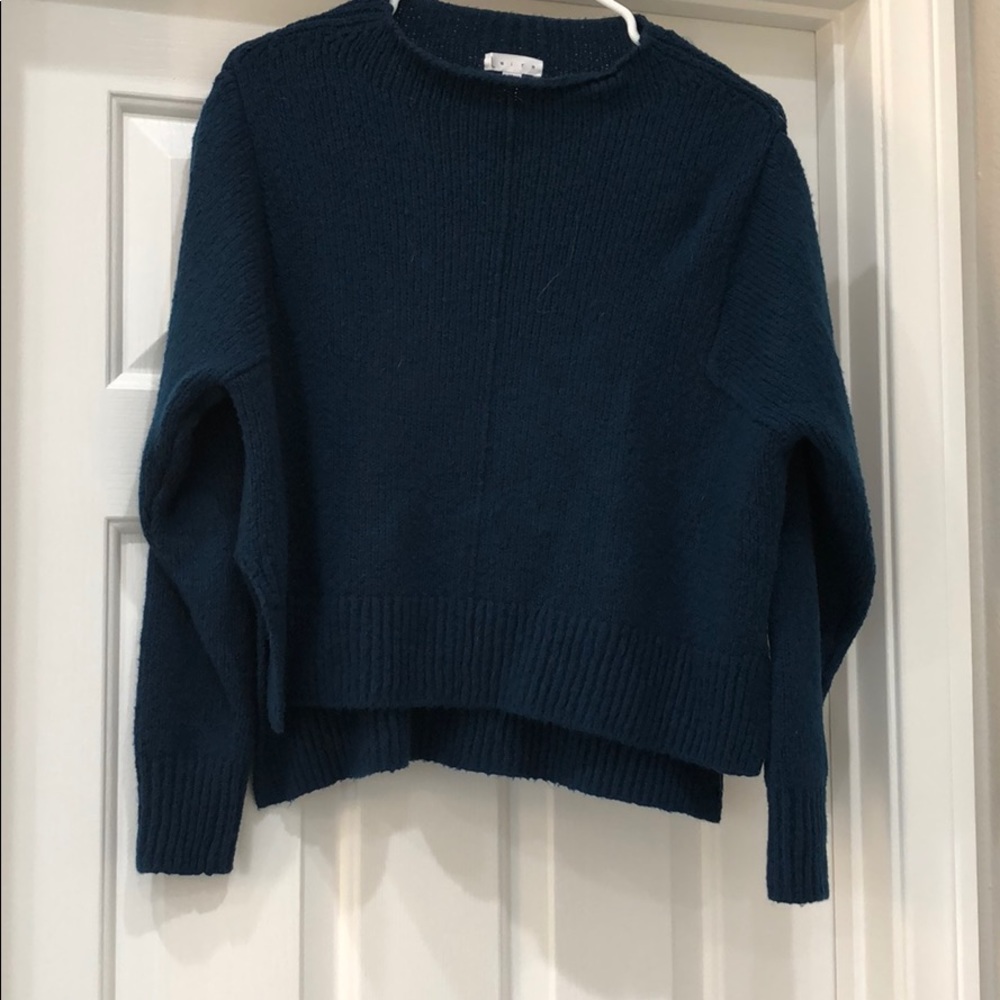 Dark teal long sleeved crop sweater
